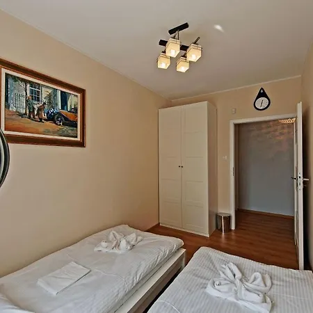 Apartment Glamour *